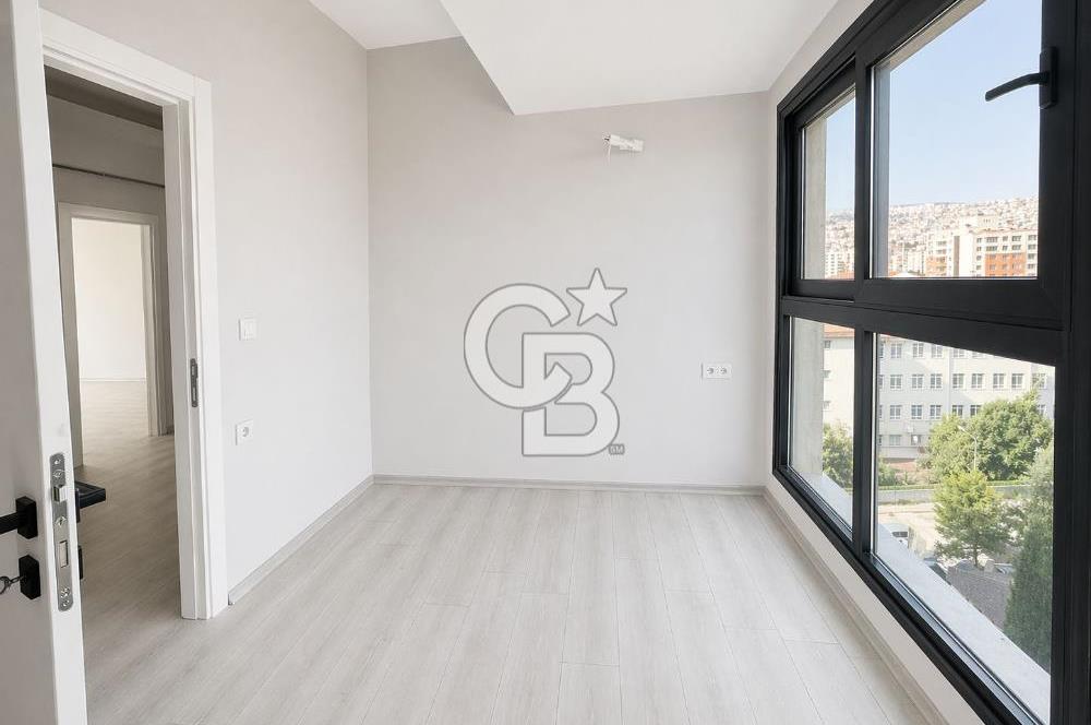 Bayraklı Manavkuyuda Satılık 3+1 Prestijli Daire