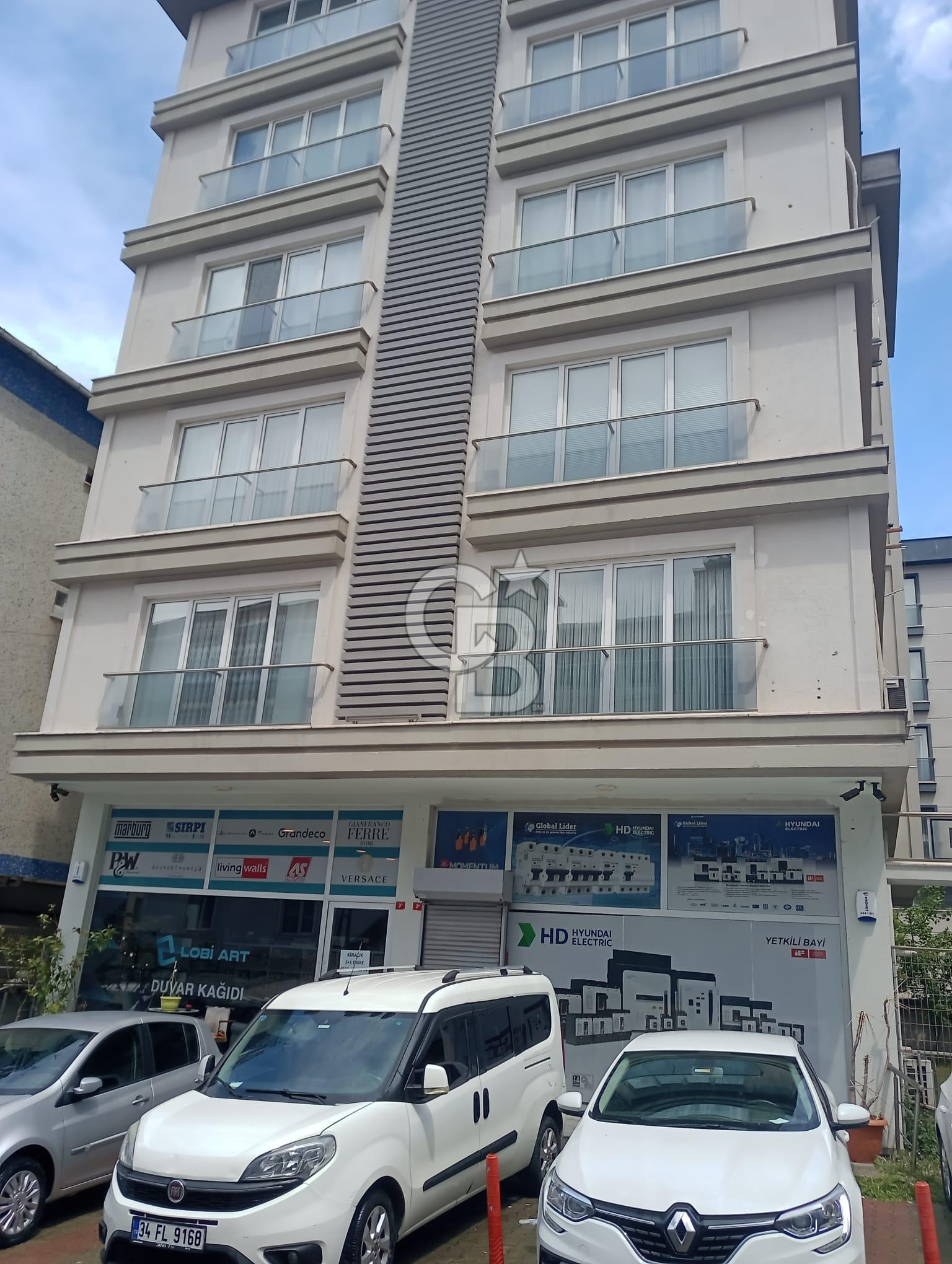 ŞERİFALİ MAHALLESİ KİRALIK FERAH VE MODERN DAİRE 