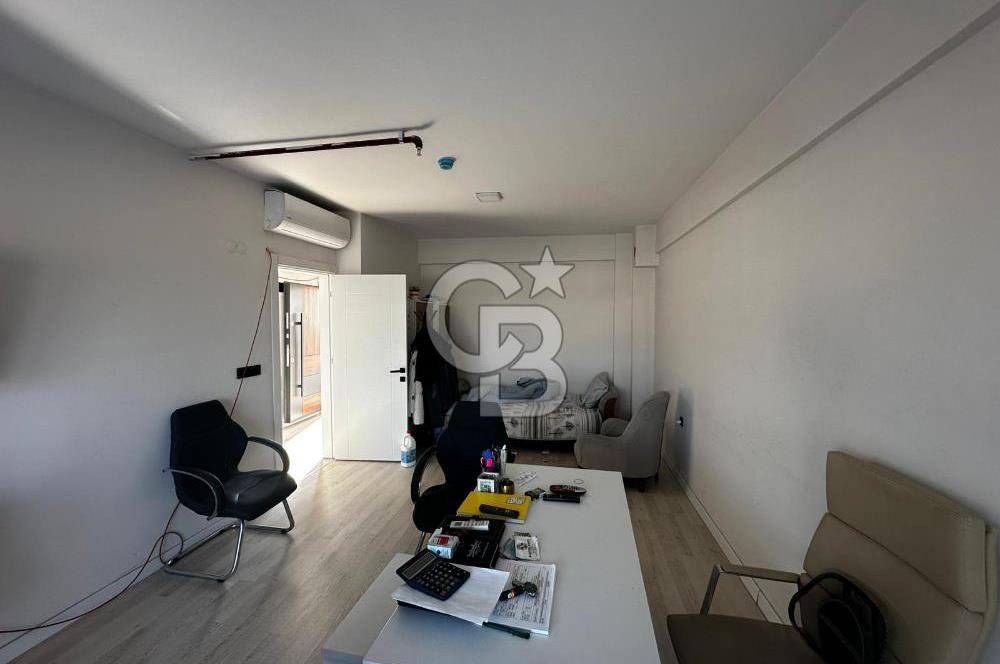 Karaali’de Rainbow AVM’de Ofis Ve Daire Kullanımına Uygun Satılık 1+1