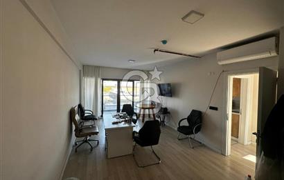 Karaali’de Rainbow AVM’de Ofis Ve Daire Kullanımına Uygun Satılık 1+1
