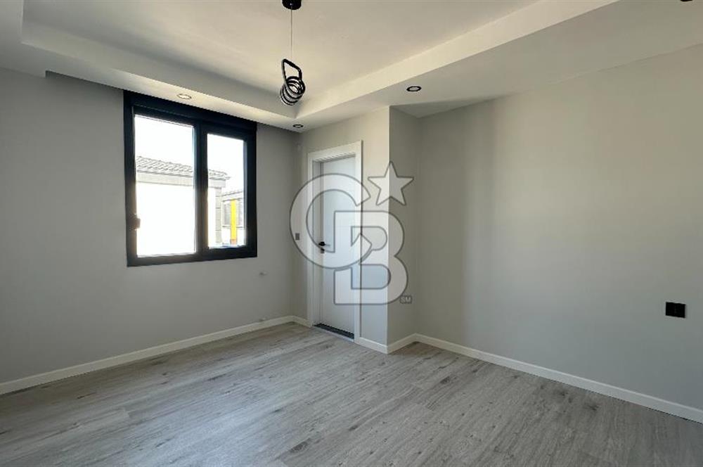 Ayvalık Altınovada Denize 250 metre 3+1 Bahçeli Satılık Villa