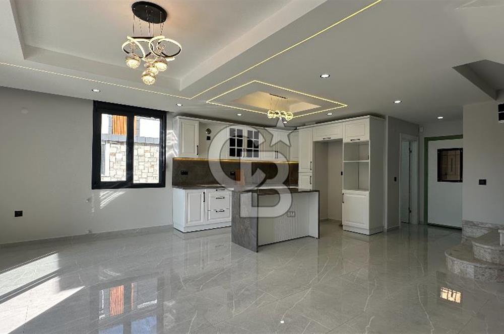 Ayvalık Altınovada Denize 250 metre 3+1 Bahçeli Satılık Villa