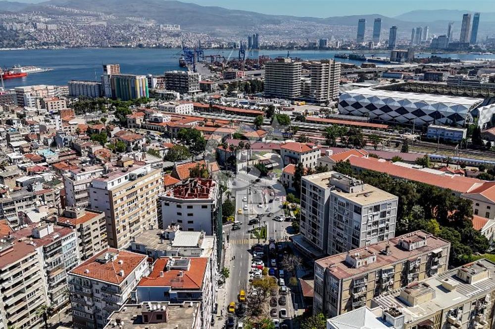 İZMİR ALSANCAK EMSALSİZ LOKASYON DEVREN KİRALIK KAFE