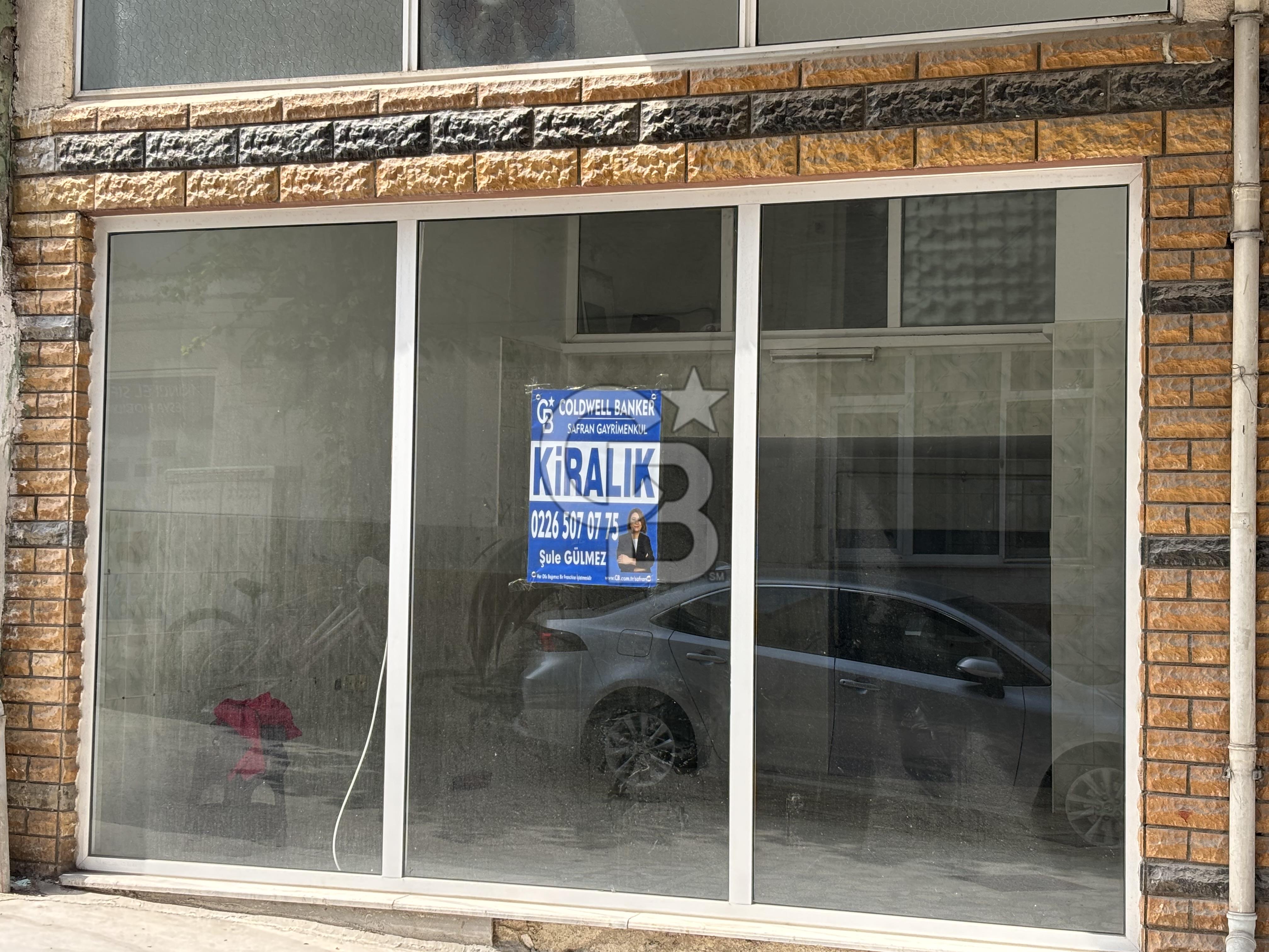 YALOVA ,Ş.ÖMER FAYDALI CADDESİ KASAP SOKAK'DA KİRALIK DÜKKAN!88M2