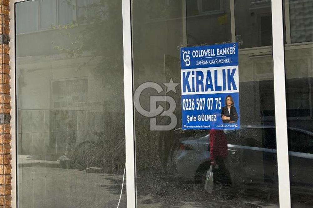 YALOVA ,Ş.ÖMER FAYDALI CADDESİ KASAP SOKAK'DA KİRALIK DÜKKAN!88M2