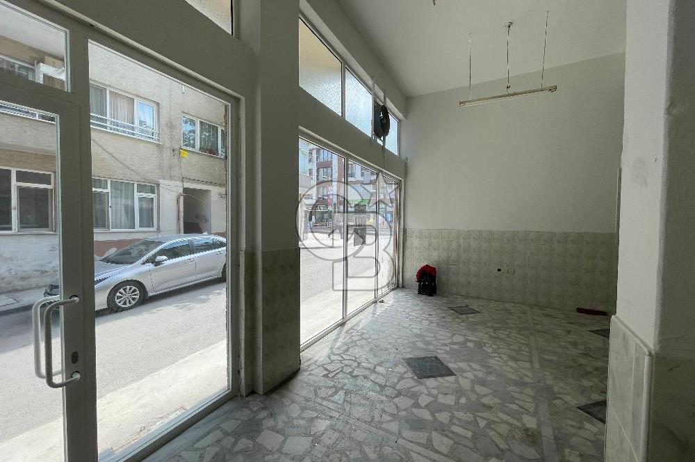 YALOVA ,Ş.ÖMER FAYDALI CADDESİ KASAP SOKAK'DA KİRALIK DÜKKAN!88M2