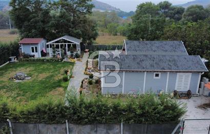 CB KiNG'DEN BÜYÜKBOSTANCI'DA ARSA İÇİ 2+1 EŞYALI SATILIK BAĞ EVİ