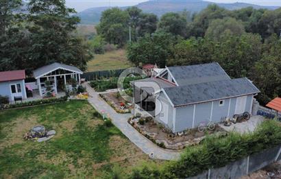 CB KiNG'DEN BÜYÜKBOSTANCI'DA ARSA İÇİ 2+1 EŞYALI SATILIK BAĞ EVİ