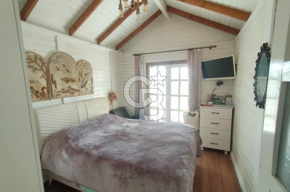 CB KiNG'DEN BÜYÜKBOSTANCI'DA ARSA İÇİ 2+1 EŞYALI SATILIK BAĞ EVİ