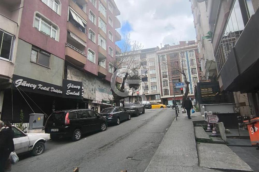 Yatırıma ve Oturuma Uygun 2+1 Geniş Daire | Kapalı Balkonlu