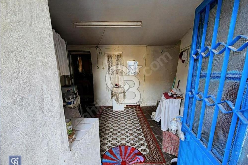 İzmir Bayındır Merkez Değerli Konumda Satılık Müstakil Ev