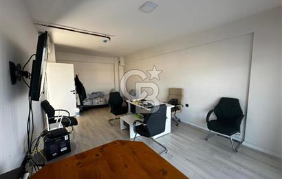 Karaali’de Rainbow AVM’de Ofis Ve Daire Kullanımına Uygun Satılık 1+1