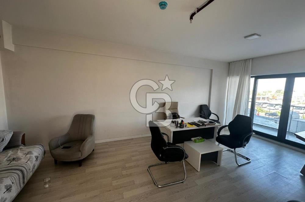 Karaali’de Rainbow AVM’de Ofis Ve Daire Kullanımına Uygun Satılık 1+1