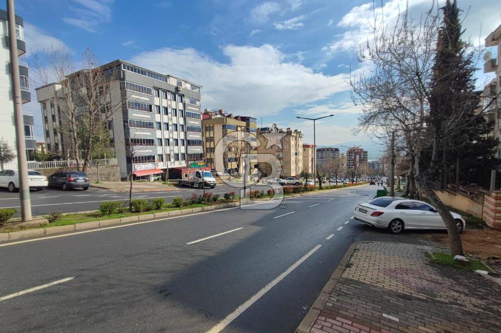CB'DEN CUMHURİYET MAHALLESİNDE CADDE ÜZERİ SATILIK İŞYERİ