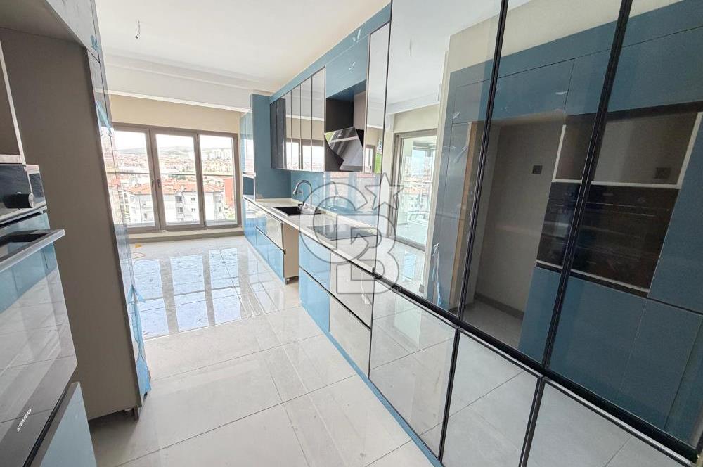 Gökdemir Premium/Kanaryalılar Sitesi'nde KİRALIK 4+1 Daire
