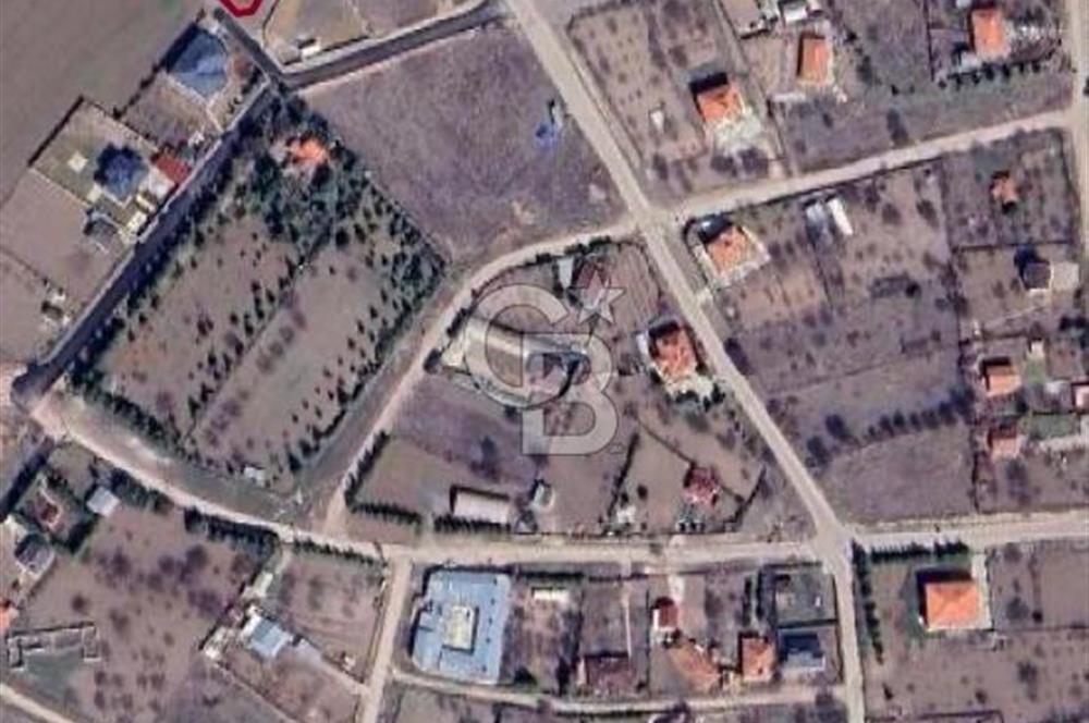 YATIRIMLIK VE GELİŞİME AÇIK ARSA FIRSATI