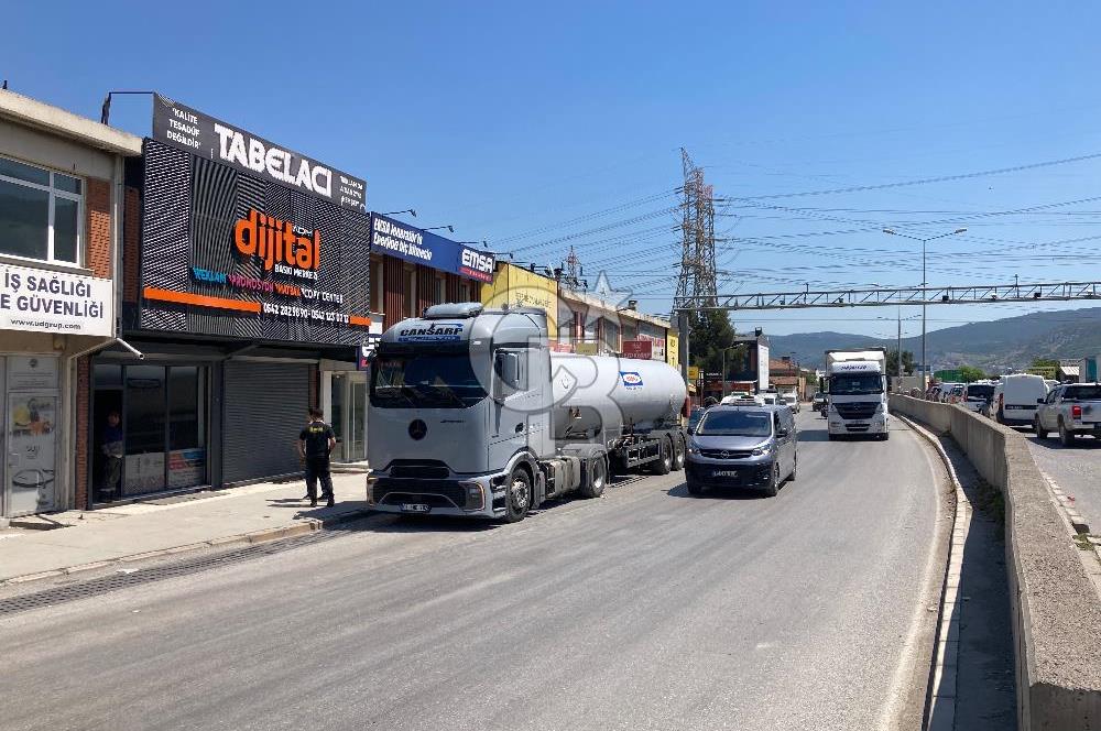 Yüksek Yaya Trafikli Cadde Üzeri Kiralık İş Yeri