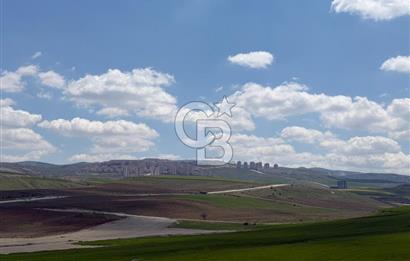 KUSUNLARIN EN GÜZEL BÖLGESİN DE SATILIK 500 M2 ARSA