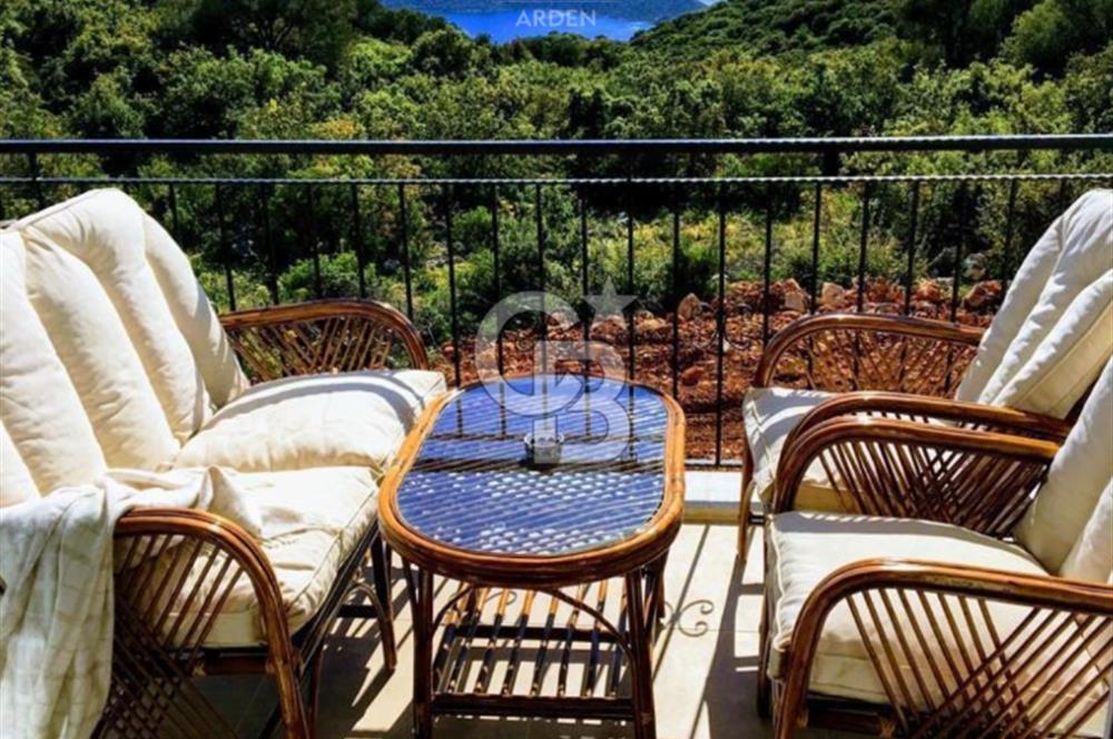 ANTALYA KAŞ DA CB ARDEN DEN FULL DENİZ MANZARALI SATILIK DUBLEKS