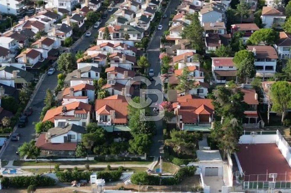 SİLİVRİ SELİMPAŞA FİLİZKENT'TE 3+1 EŞSİZ SATILIK VİLLA