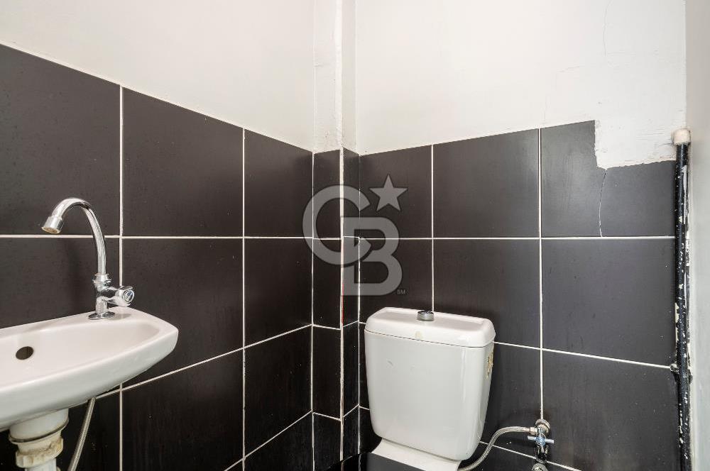 GAZİ CADDESİNE CEPHELİ İŞLEK KONUMDA SATILIK 50m2 DÜKKAN