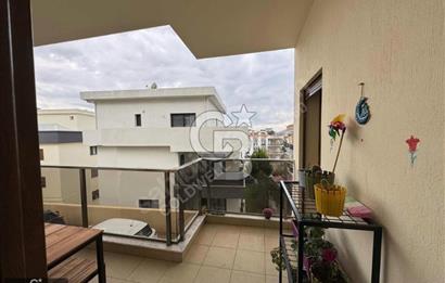 İzmir’in gözde bölgelerinden Güzelbahçe Yelki’de, modern ve konforlu bir yaşam alanı sizleri bekliyor!