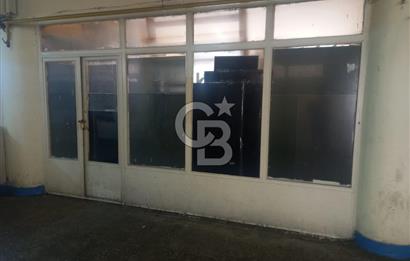 Ticari binada 18 m² büyüklüğünde bir bölüm (Yatırımlık)