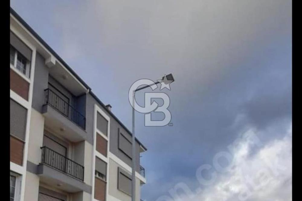 Seferihisar Merkezde Satılık 2+1 Doğalgazlı Daire
