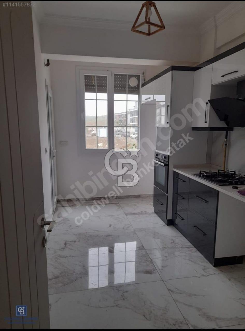 Seferihisar Merkezde Satılık 2+1 Doğalgazlı Daire