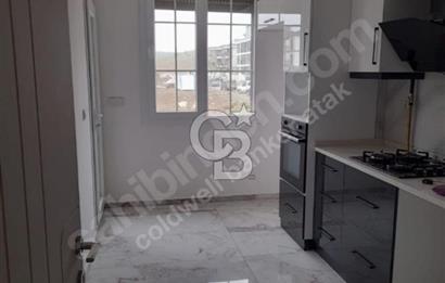 Seferihisar Merkezde Satılık 2+1 Doğalgazlı Daire