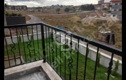 Seferihisar Merkezde Satılık 2+1 Doğalgazlı Daire
