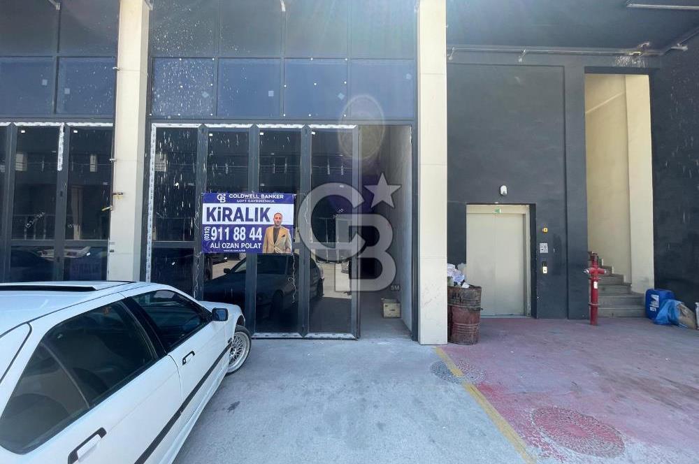 KİRALIK DÜKKAN SEHAŞ ARENA’DA DÜZ GİRİŞ YÜK ASANSÖRÜ YANI 100 M³