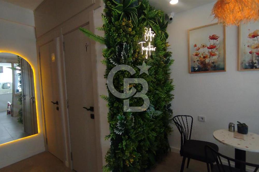 Bostanlı Merkez'de Devirli Kiralık Dükkan 
