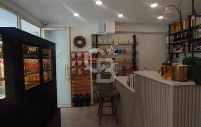Bostanlı Merkez'de Devirli Kiralık Dükkan 