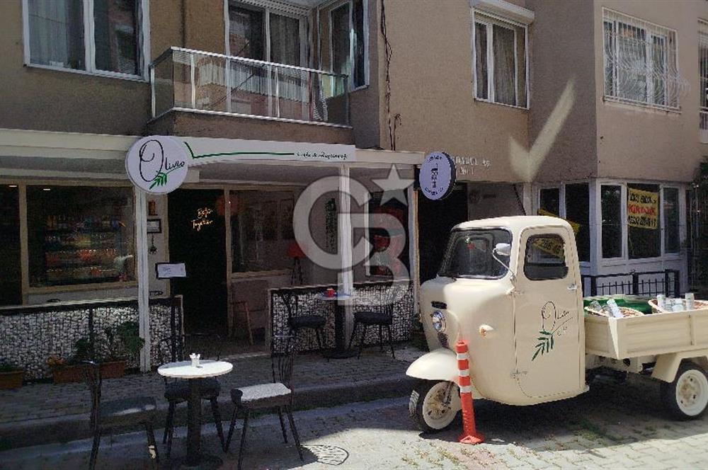Bostanlı Merkez'de Devirli Kiralık Dükkan 