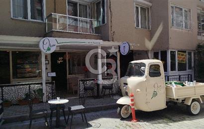 Bostanlı Merkez'de Devirli Kiralık Dükkan 