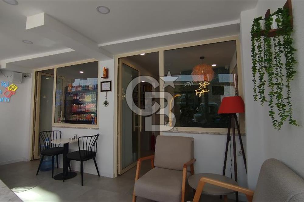 Bostanlı Merkez'de Devirli Kiralık Dükkan 