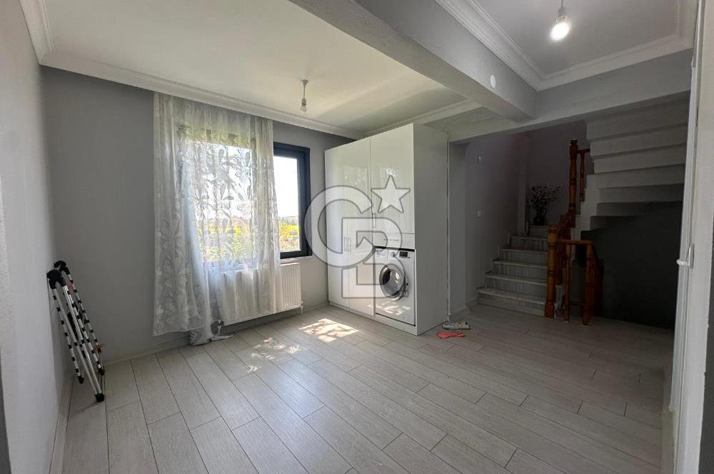 GÜMÜŞYAKA'DA SATILIK 5+1 EŞYALI YAZLIK