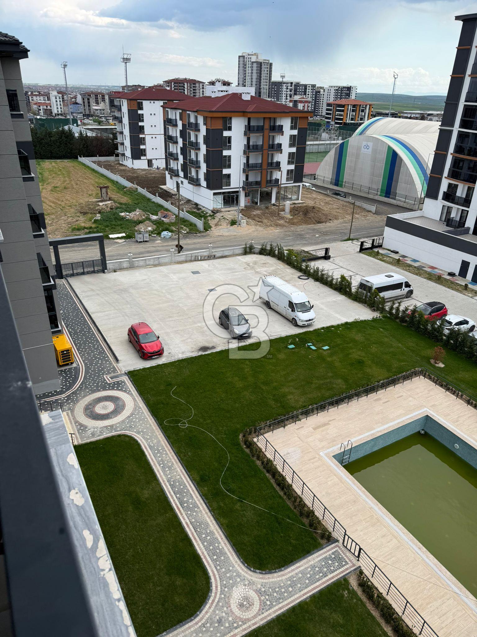 TEKİRDAĞ ÇORLU HATİP'TE HAVUZLU SİTE İÇERİSİNDE SATILIK 1+1