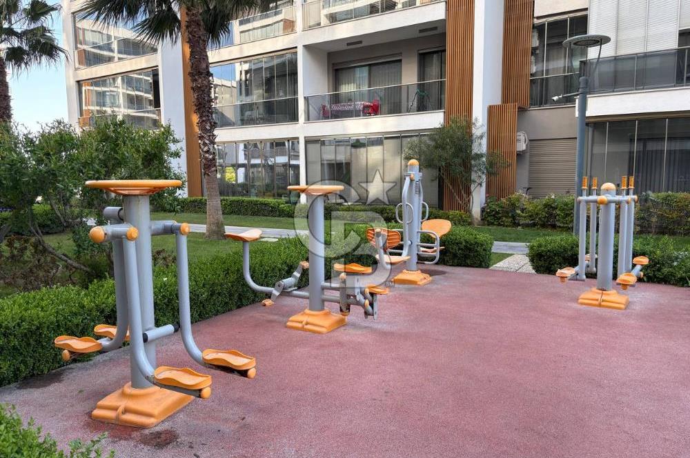 Ataşehir Modernde Büyük Tip Satılık 2+1 Daire