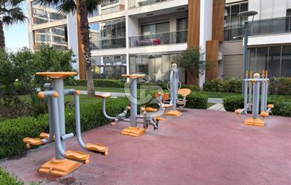 Ataşehir Modernde Büyük Tip Satılık 2+1 Daire
