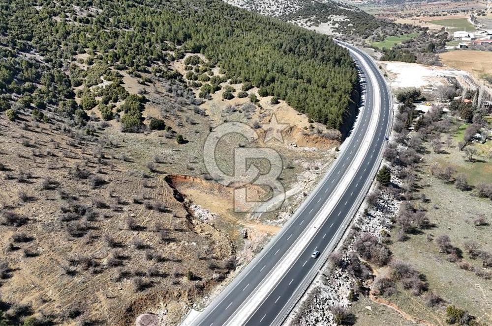 Serinhisar Cumhuriyet Mah. Ana Yola Sıfır 9.264 m² Satılık Bağ