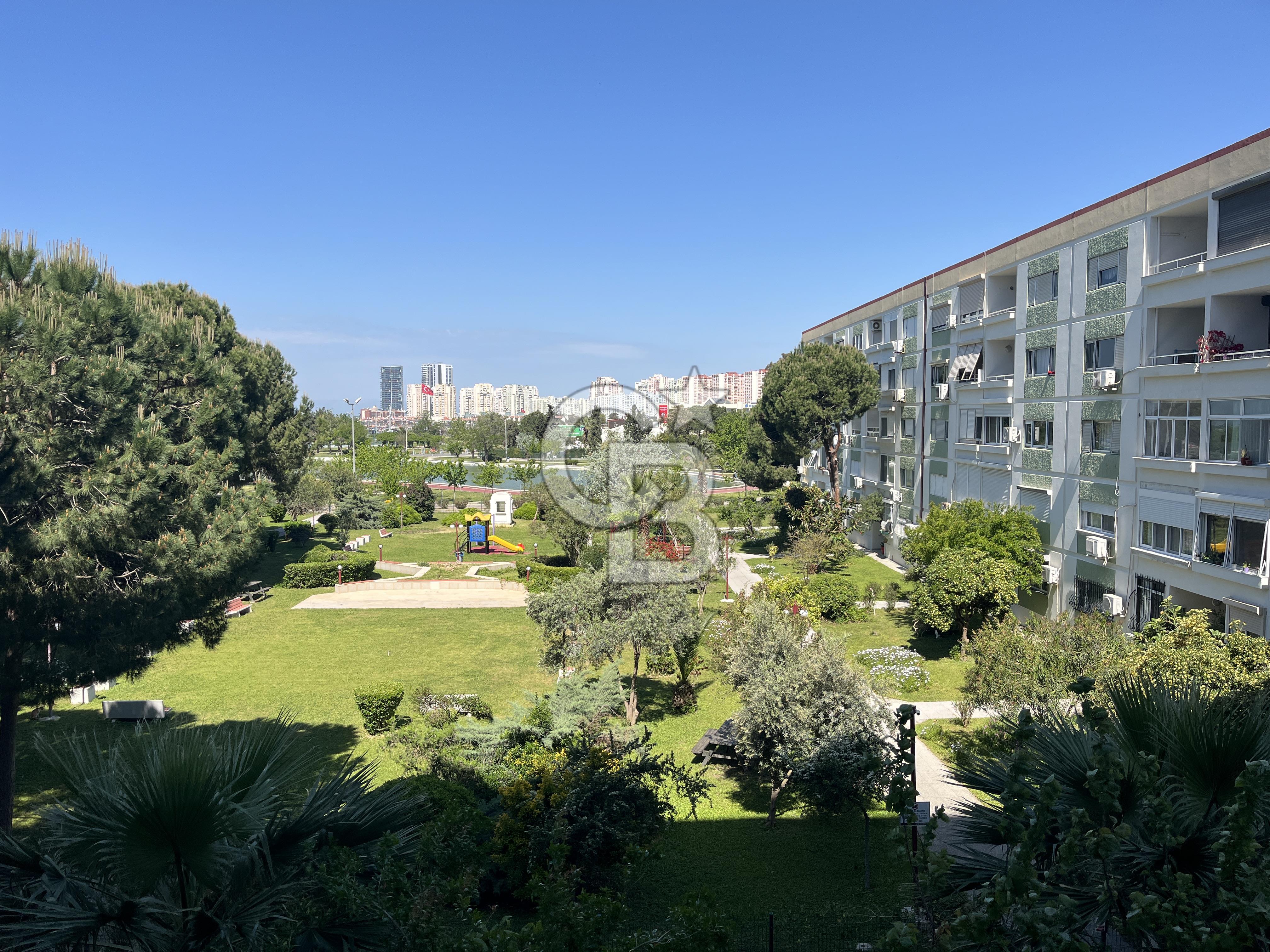 Atakent Efes Bloklarında Satılık Bakımlı 3+1 Daire