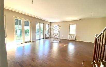 Bahçeşehir'e Komşu Donanımlı Sitede Köşe Konumda Dubleks Villa