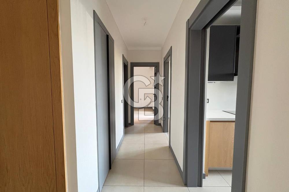 Ataşehir Modernde Büyük Tip Satılık 2+1 Daire
