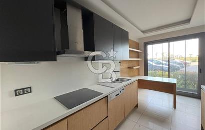 Ataşehir Modernde Büyük Tip Satılık 2+1 Daire