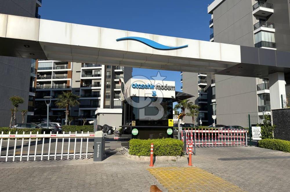 Ataşehir Modernde Büyük Tip Satılık 2+1 Daire