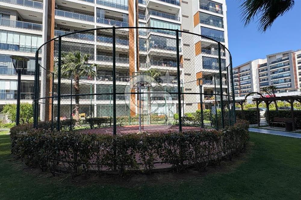 Ataşehir Modernde Büyük Tip Satılık 2+1 Daire
