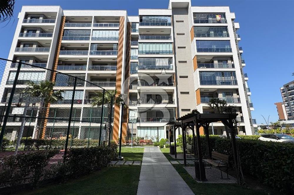 Ataşehir Modernde Büyük Tip Satılık 2+1 Daire