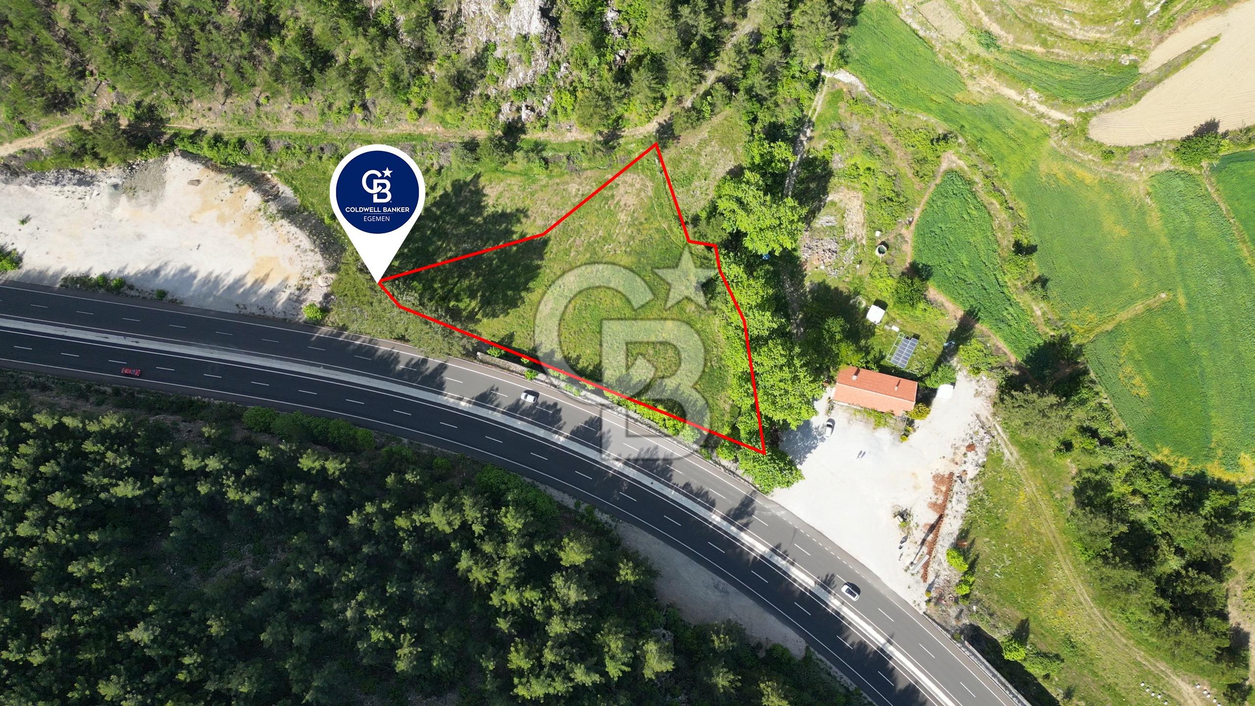Muğla Ana Yola Cepheli Yüksek Görünürlüklü 2606 m2 Satılık Arazi